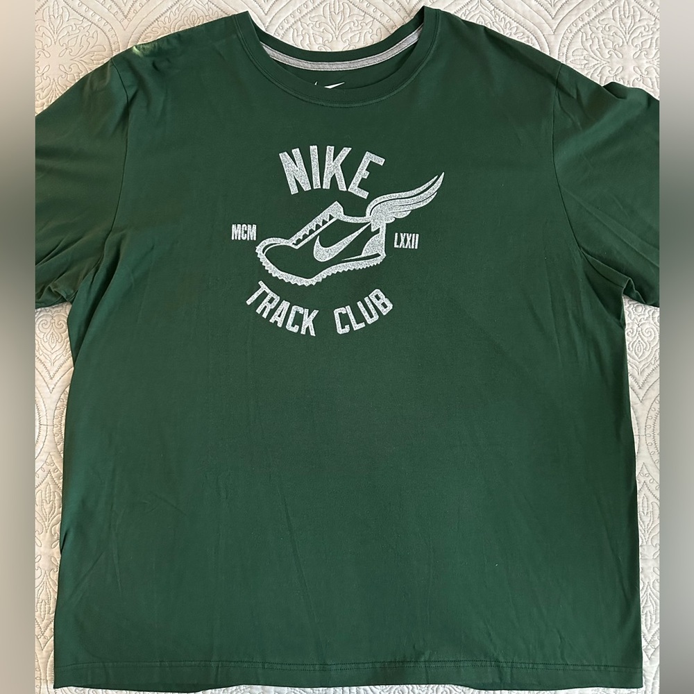 Nike Forest Green Track Club Tee